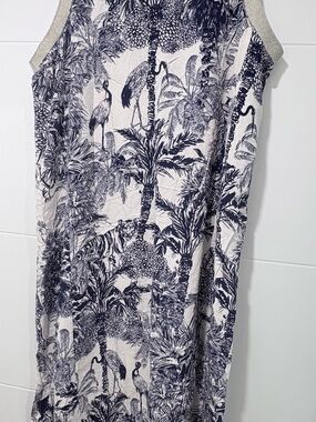 In Italy Tropical Jungle Print Sleeveless Dress in Navy and White Size U